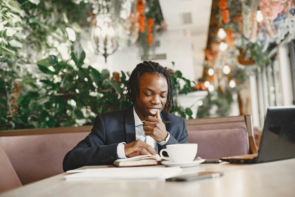 Comment un clip vidéo est-il produit ?