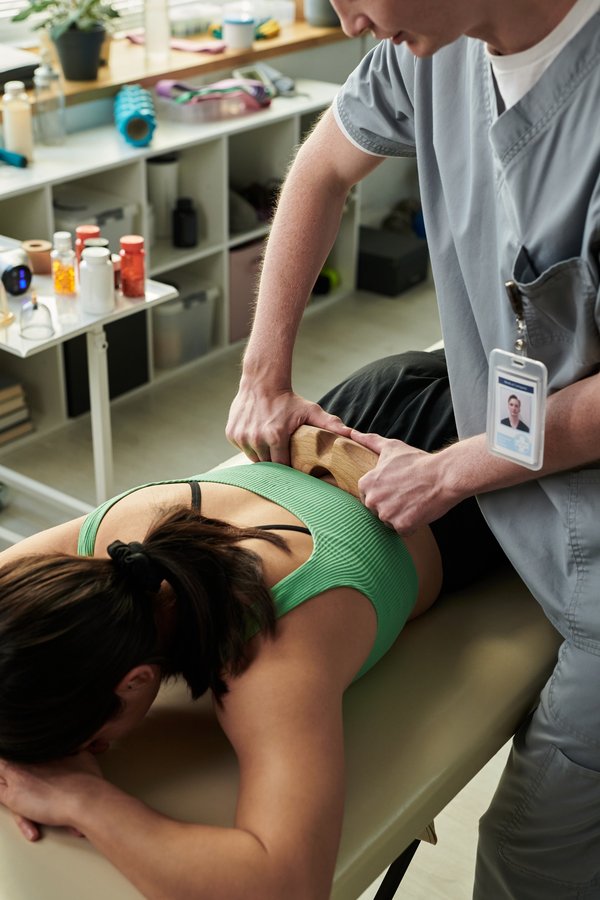 10 remèdes naturels pour atténuer la douleur au coccyx